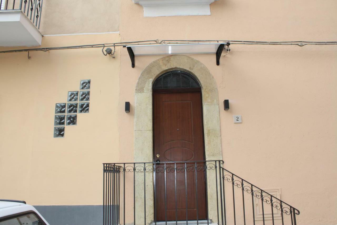 Casa Vacanze A Due Passi Grammichele Exterior foto