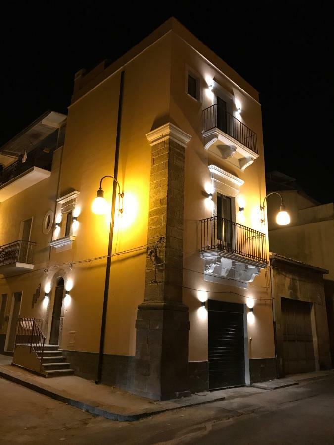 Casa Vacanze A Due Passi Grammichele Exterior foto