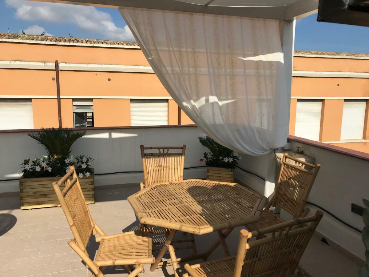 Casa Vacanze A Due Passi Grammichele Exterior foto